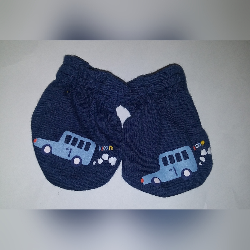 Hand mitten and hat
